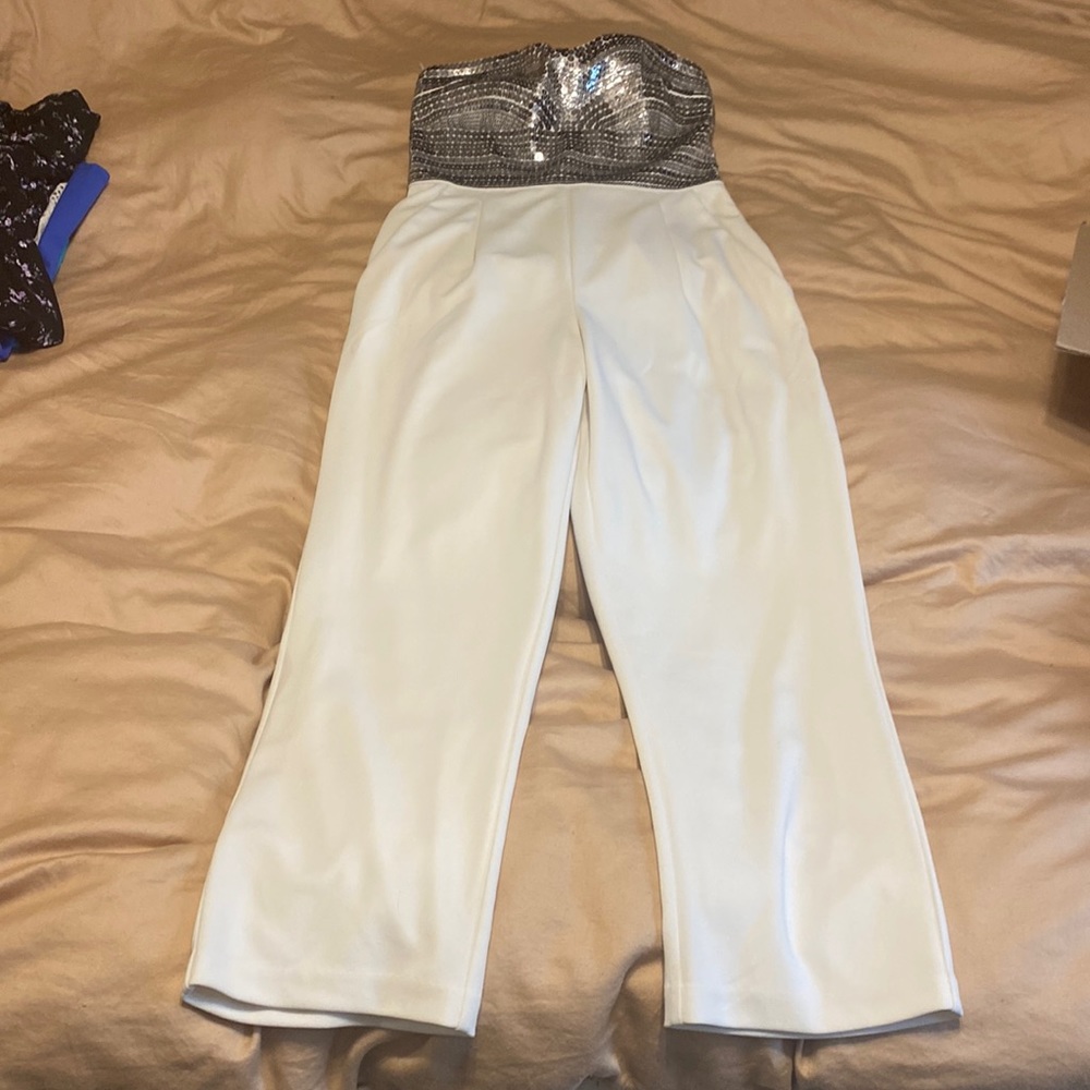 Express Jumpsuit with pockets!
